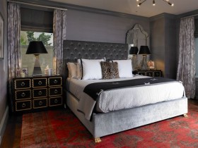 The Baroque elements in the design of the bedroom