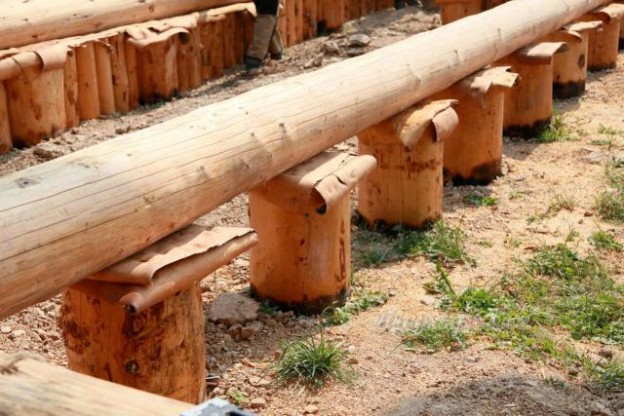 Инструкция по созданию деревянного фундамента своими руками