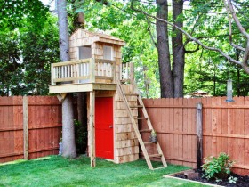 A beautiful Playhouse in the country
