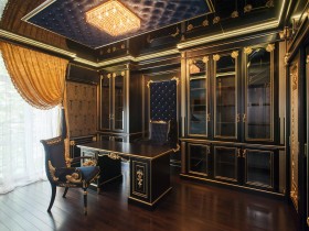 Черный личный кабинет с позолоченными вставками