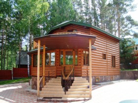 The design of the facade of a wooden house