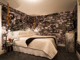 Черно-белая спальня с фотообями города