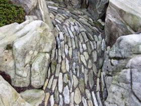Artificial stream natural stone