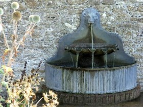 Fountain in Italian garden