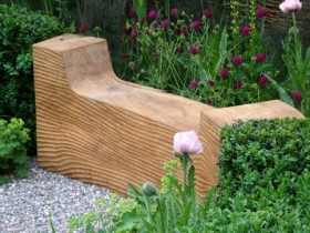 The original garden bench