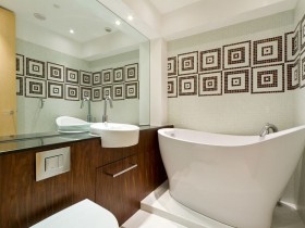 Функциональная ванная комната маленького размера