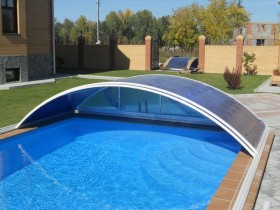 Canopy for pool