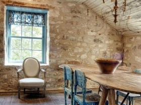 Dining room design in the style of Provence
