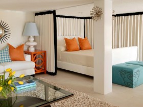 Идея дизайна совмещенной гостиной со спальней