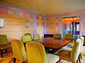 Dining room design in the style of kitsch