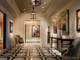 Corridor with elements of classicism