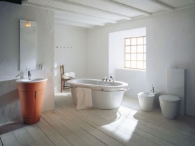 Bright bathroom with elements of Provence