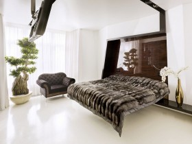 Белая спальня с классической мебелью