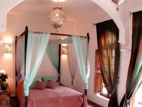 Bed in Oriental design