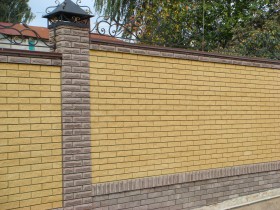 A fence made of brick