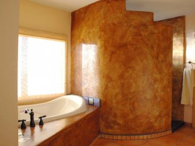 Большая ванная комната с восточными мотивами
