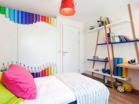 Светлая детская комната для мальчика