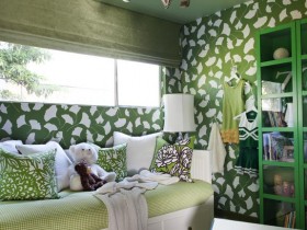 Детская комната в зеленых оттенках