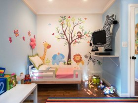 Крохотная детская комната для девочки
