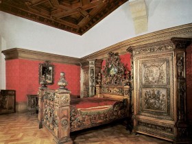 Оформление спальни в стиле готика