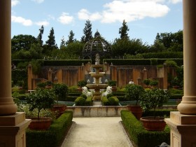 Богатый итальянский сад