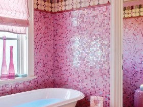 Кретаивная ванная комната розового цвета