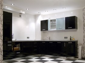 Современная черно-белая кухня в стиле модерн