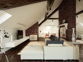Гостиная со скошенным потолком в стиле лофт