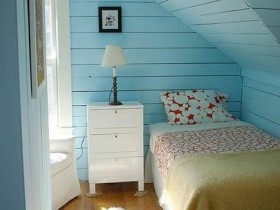 Маленькая спальня бирюзового цвета