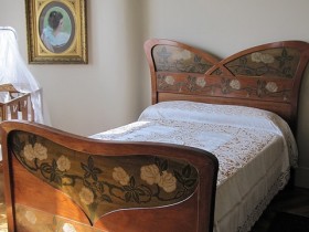 Дизайн кровати в стиле модерн