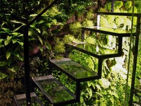 Стеклянная садовая лестница