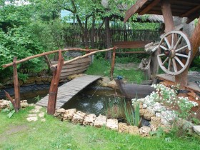 Садовый мостик в стиле кантри