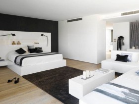 Стильная черно-белая спальня
