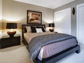 Современный дизайн спальни в серых тонах