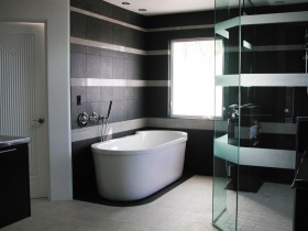 Современная ванная комната в темных оттенках